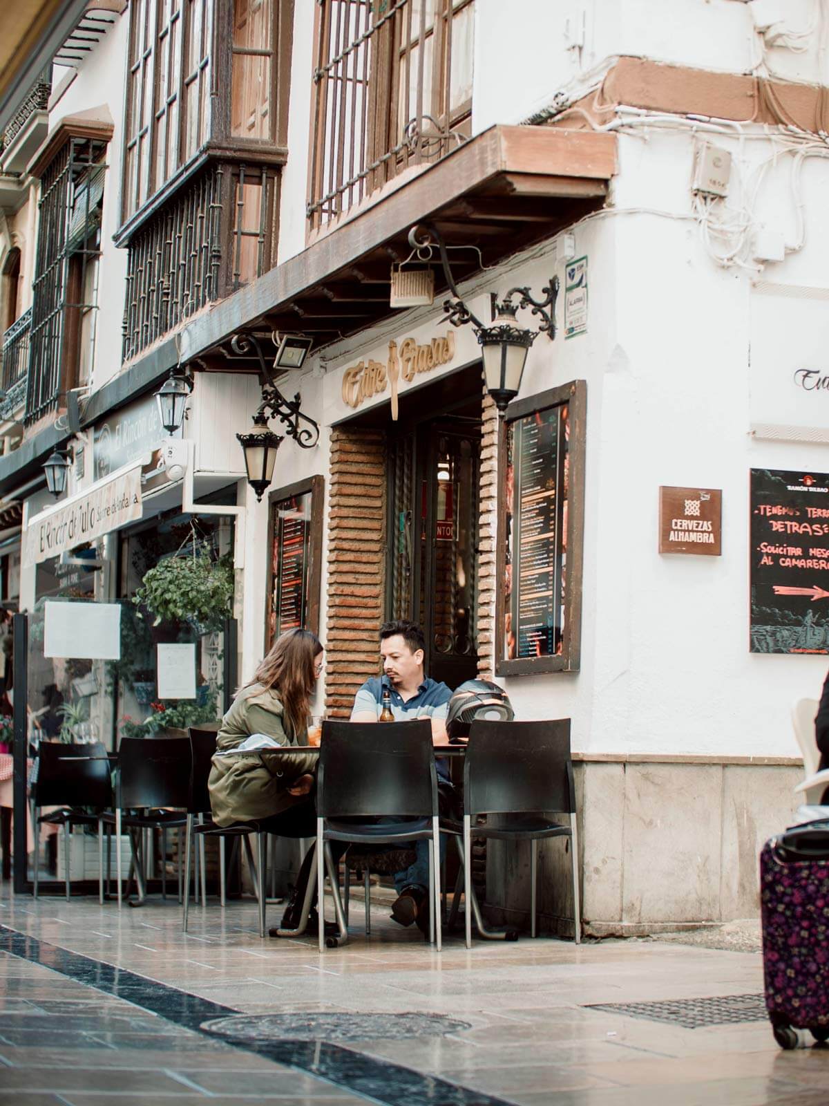 Entrebrasas Granada: Descubre el auténtico sabor de la parrilla en la ciudad