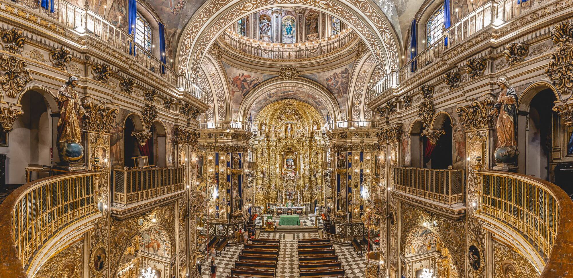 Descubre la historia y el legado de San Juan de Dios en Granada: guía turística