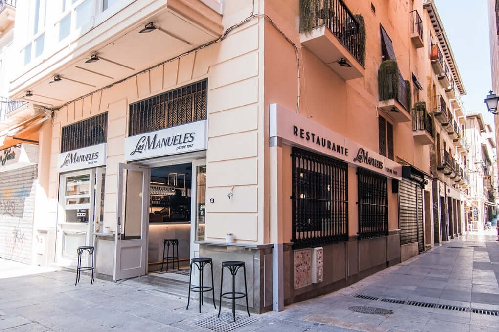 Un Viaje Culinario por Andalucía: Descubriendo los Sabores de Los Manueles