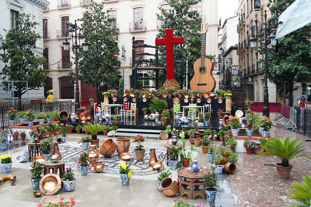 Día de la Cruz en Granada: Tradición, historia y celebración