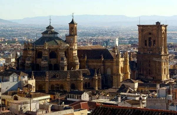 ¿Qué tipo de turismo es Granada?