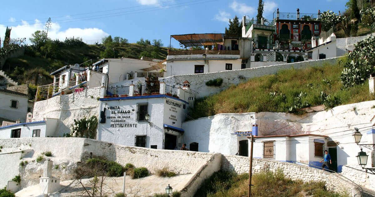 Sacromonte Granada: Descubre la Historia y Belleza de este Emblemático Barrio