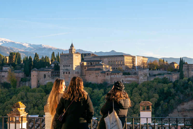 Descubre los mejores miradores en Granada: disfruta de vistas impresionantes