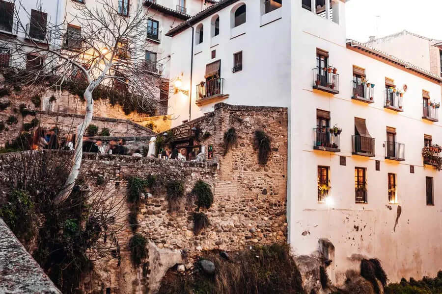 "La Granada desconocida: 5 lugares que no te puedes perder fuera del circuito turístico"
