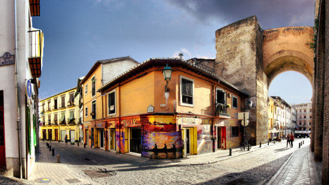 Calle Elvira Granada - Una calle muy pintoresca